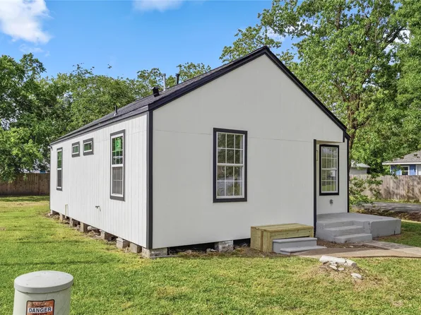 300 Hafer St, Baytown, TX 77520