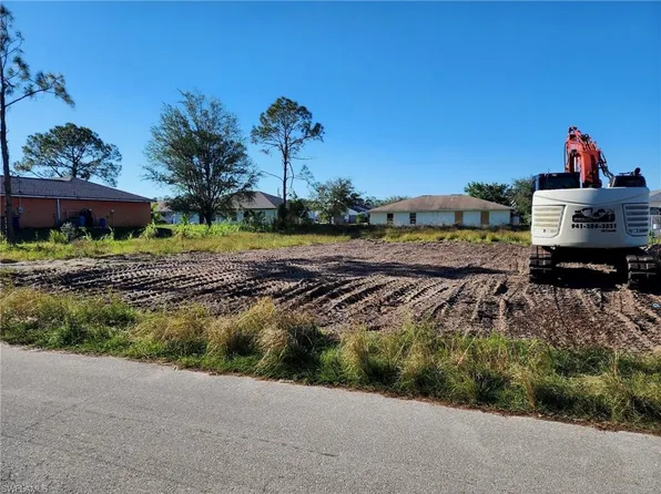 2404/2406 Richard AVE S, LEHIGH ACRES, FL 33973