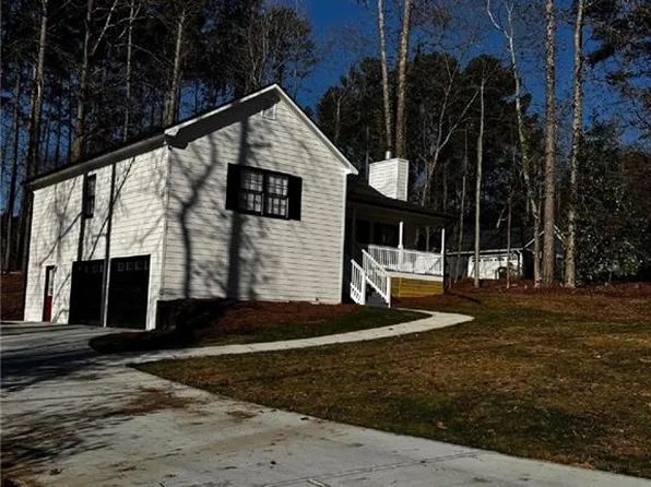 4687 Hilltop Dr NW, Acworth, GA 30101