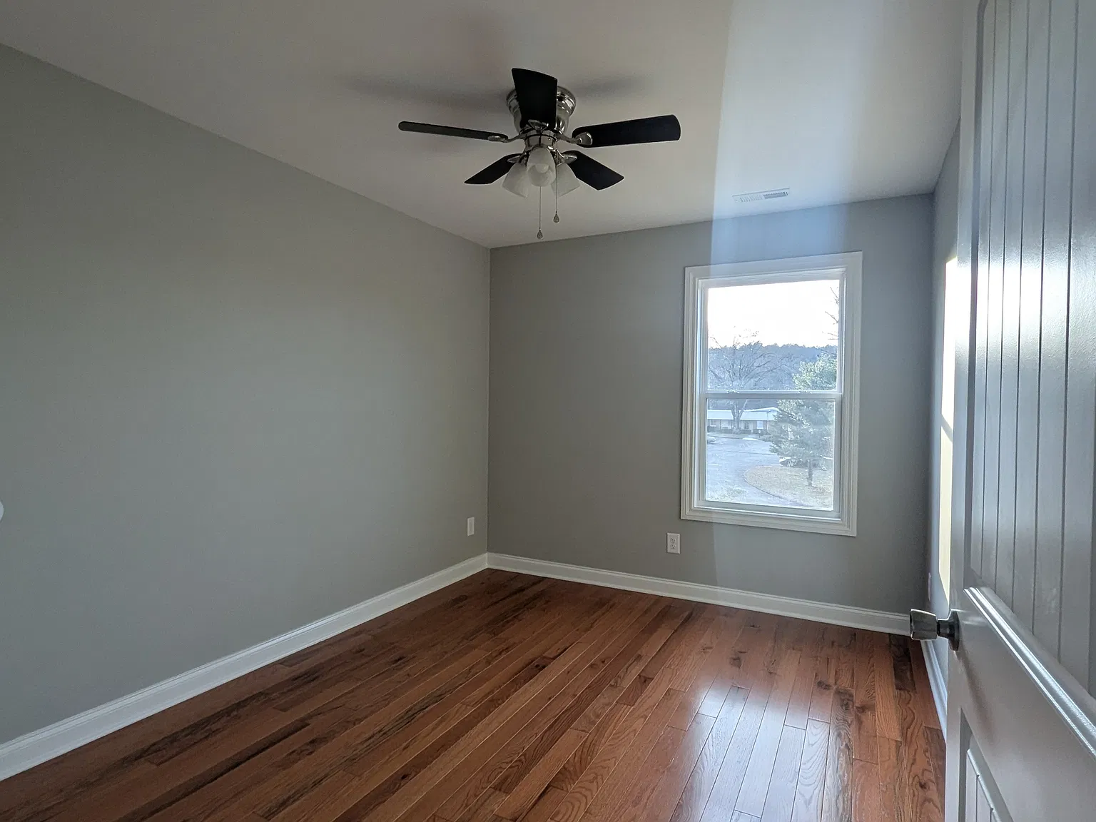 393 Armstrong Street - B — Photo 3