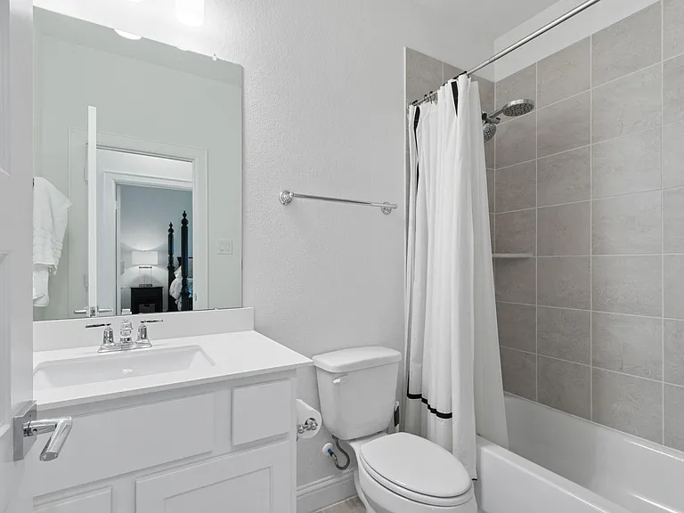 902 Falcon Hollow Ln — Photo 34