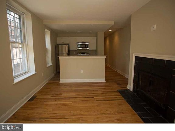 2nd image of 1114 Pine St APT 2R