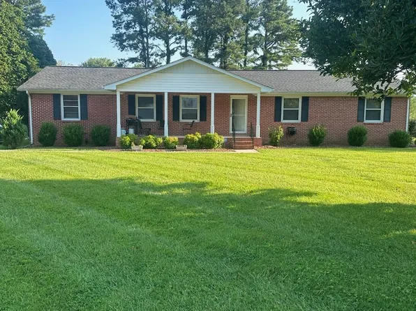 102 Lemont Ln, Tullahoma, TN 37388