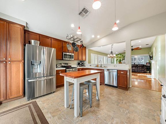 2nd image of 216 Scepter Ct