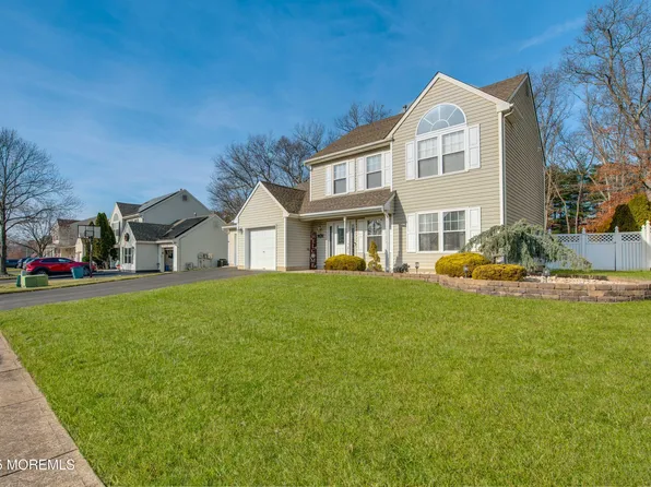 20 Capitol Reef Road, Howell, NJ 07731