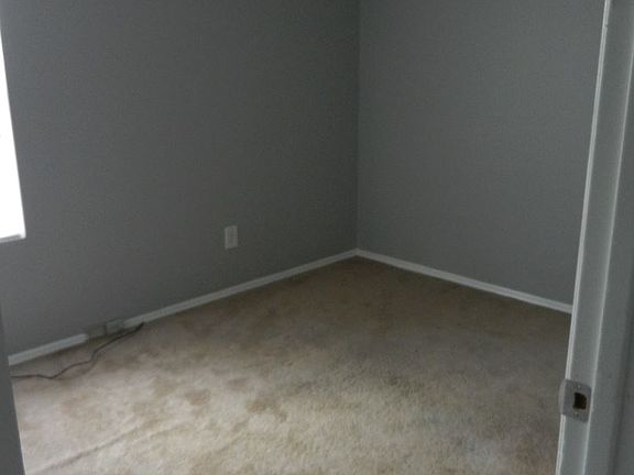 3rd image of 1587 Picadilly Ct NE