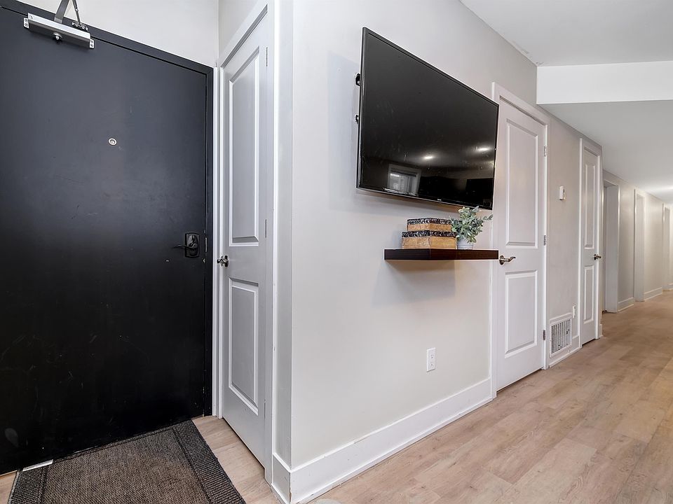 1st image of 149 Henderson Ave #10907664
