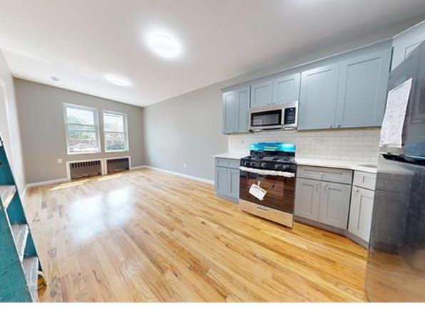 310 York Ave FLOOR 1
