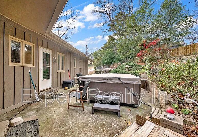373 Laredo Dr — Photo 30