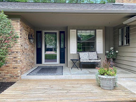 4th image of 6206 Countrywood Ct