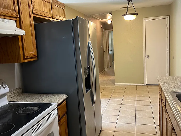 3008 Comanche Ave #B — Photo 13