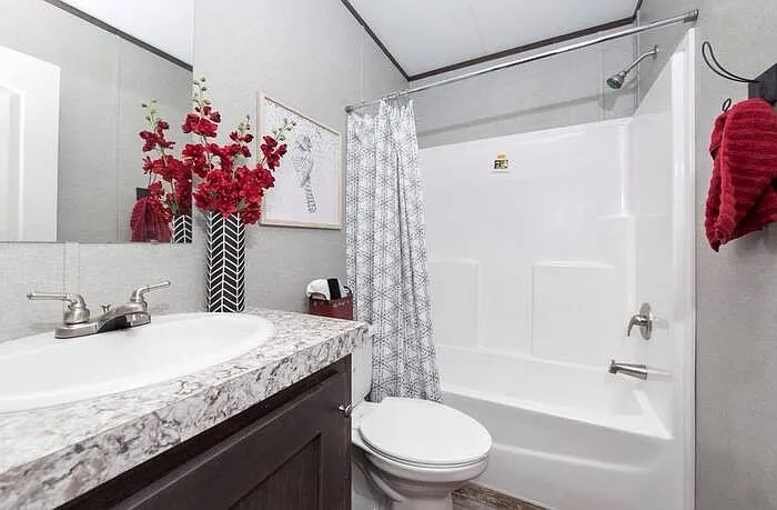 3 bed, 2.0 bath, 1216 sqft, $1,395 — Photo 3