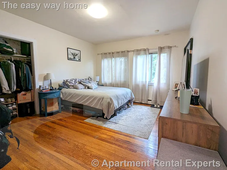 15 Howe St #5 — Photo 9
