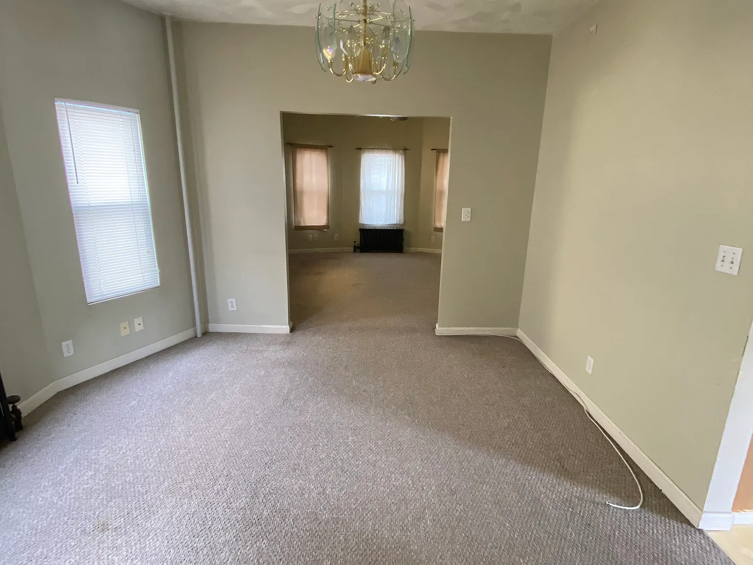 2 bed, 1000 sqft, $2,200 — Photo 4