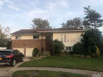 918 Park Ct, Valley Stream, NY, 11581