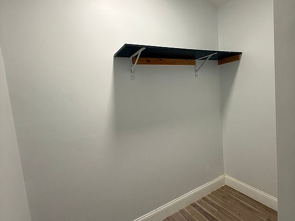 5th image of 137 Crescent Ave #1R