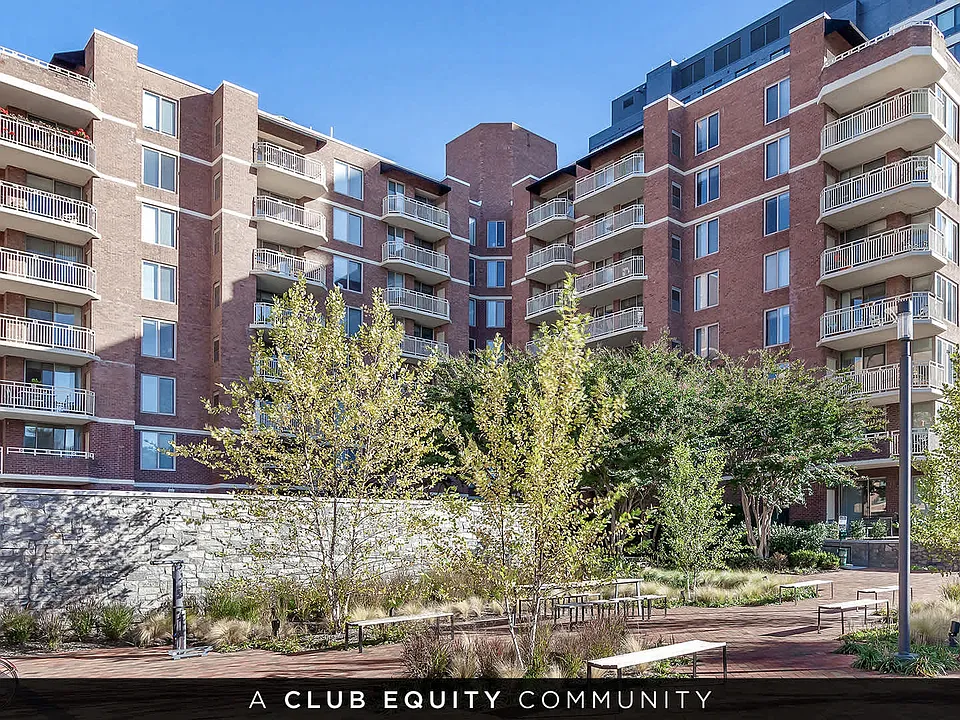 Edgemont at Bethesda Metro