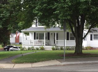 33 Clover Dr, Bridgewater, MA 02324