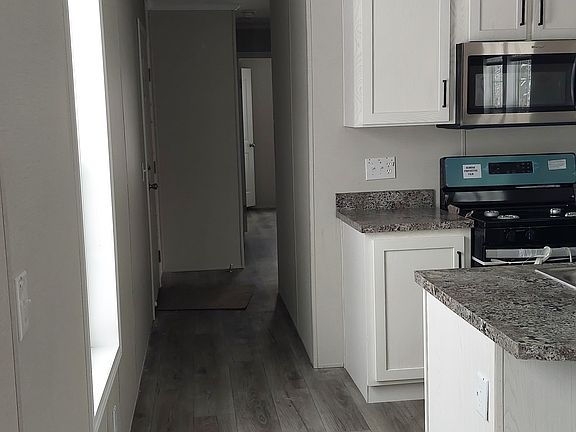 4th image of 855 W Jefferson St Lot 34