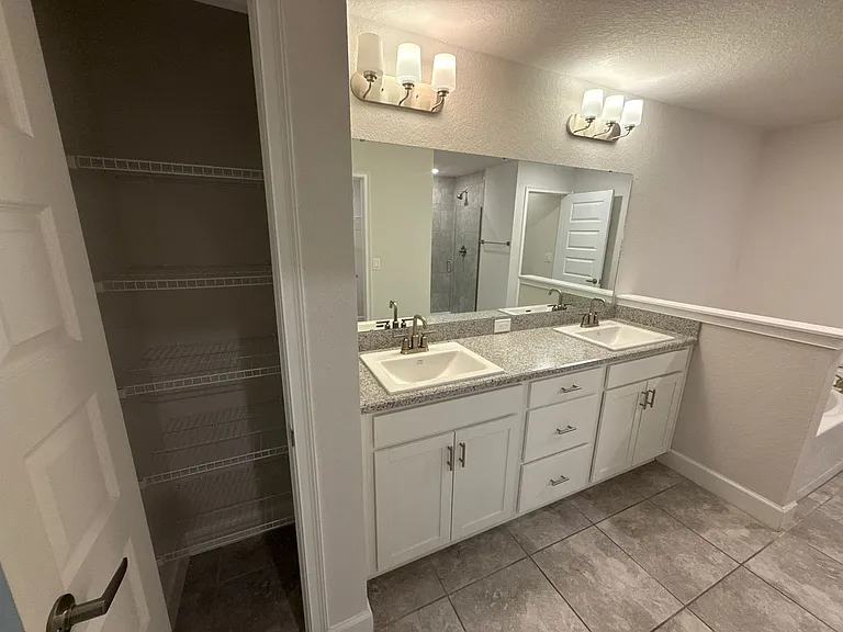2107 Cartgate Ln — Photo 21