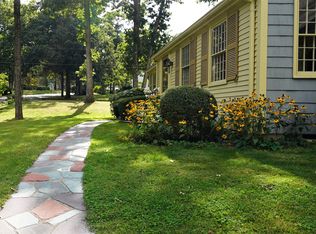 140 Raymond Hall Dr, North Attleboro, MA 02760