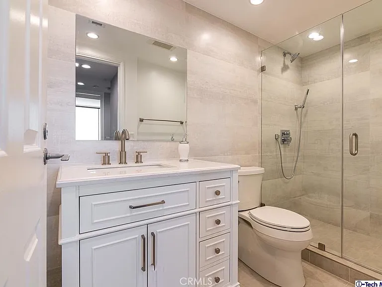 343 Pioneer Dr #1703 — Photo 12
