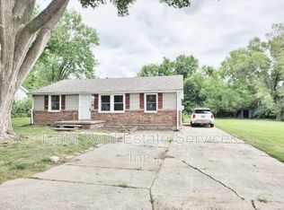 408 SW 9th St, Blue Springs, MO 64015