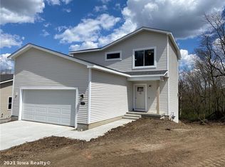 5365 Carter Ct, Johnston, IA 50131