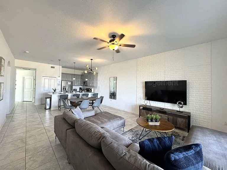 1031 Splash Shot Pl — Photo 4
