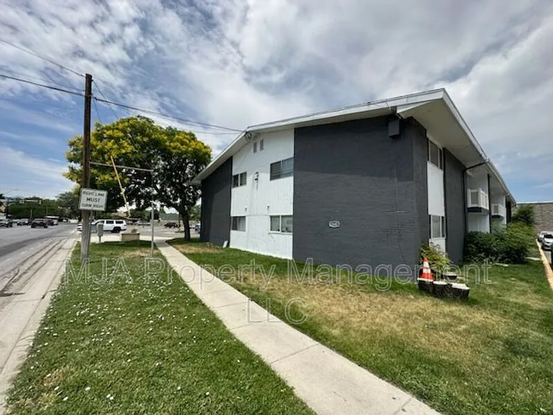 2 bed, 1.0 bath, 965 sqft, $1,195 — Photo 4