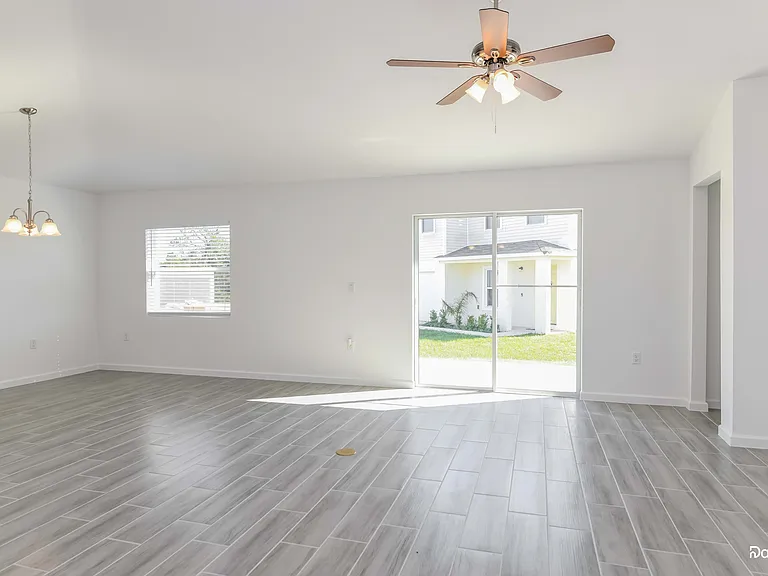 1251 Amazon Ln — Photo 6