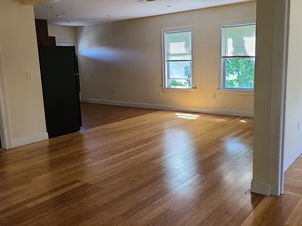 9 Alban St APT 3, Boston, MA 02124