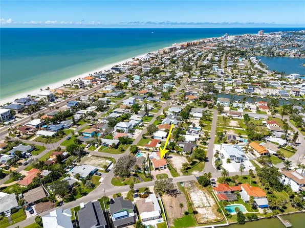 15804 Redington Dr, Redington Beach, FL 33708