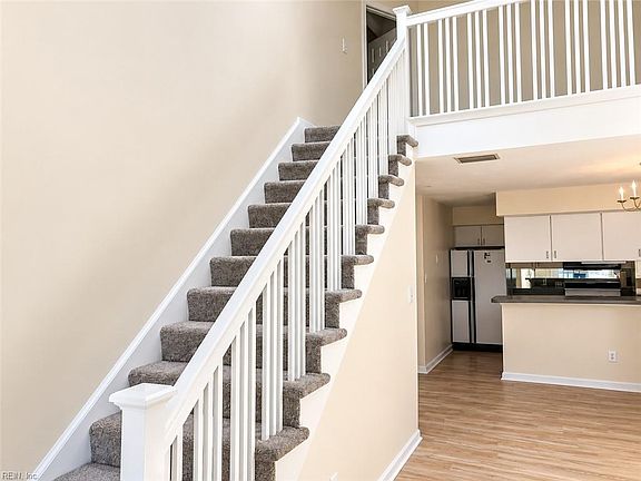 5th image of 2405 London Pointe Dr