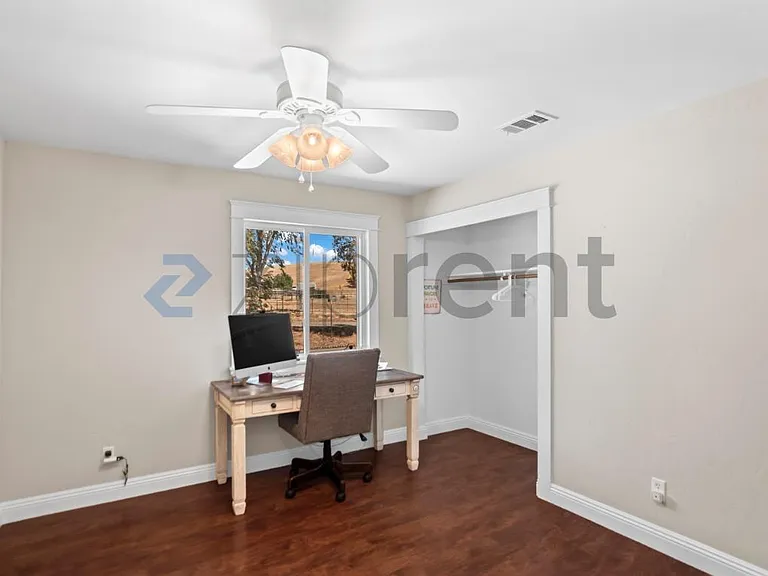 3966 Dyer Rd — Photo 31