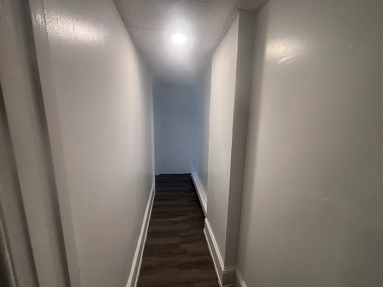 409 W Broad St #7 — Photo 10