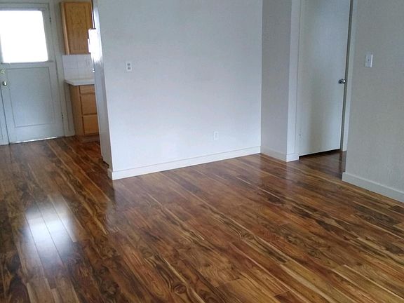 3rd image of 1115 N 12th St APT 5