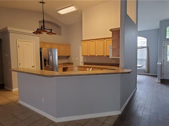5th image of 2525 Rollins Ave