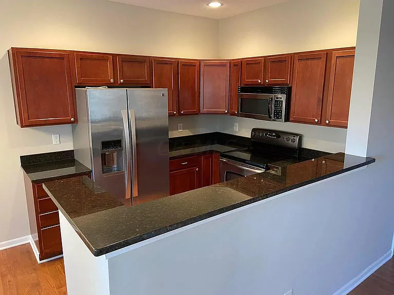 1238 Park Dr — Photo 13