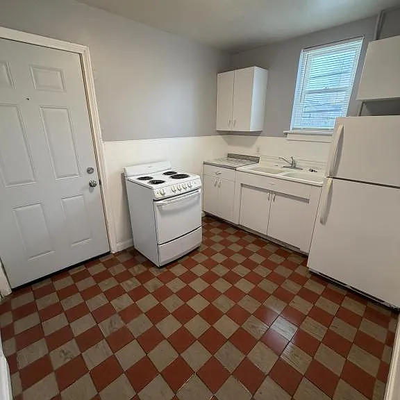 310 Vine Ave — Photo 4
