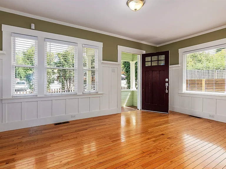 517 Butte St — Photo 2