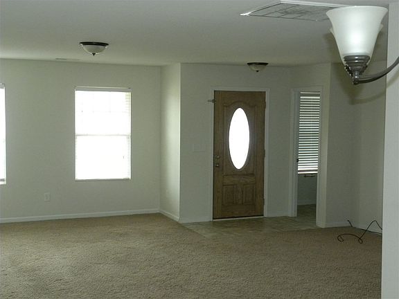 3rd image of 2481 Belltown Dr SW