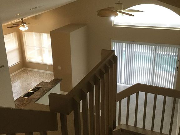 5th image of 228 Bay Meadow Dr
