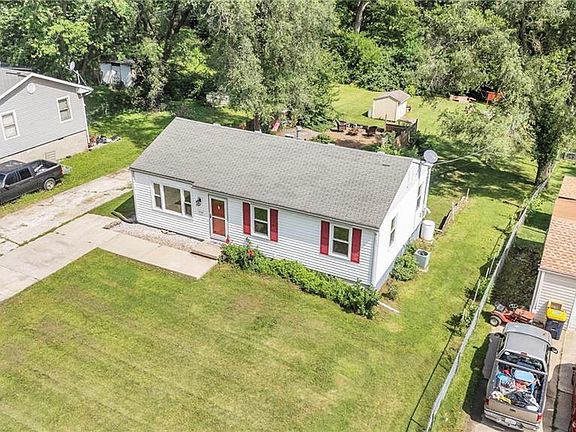 4th image of 3730 Meadow Ln