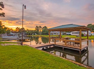 1113 Blackberry Bush Rd, Summerton, SC 29148