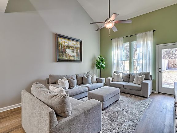 5th image of 216 Chesterbrook Ln