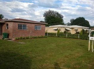 65 NW 164th St, Miami, FL 33169