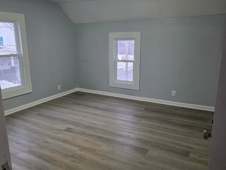 8703 Force Ave — Photo 4