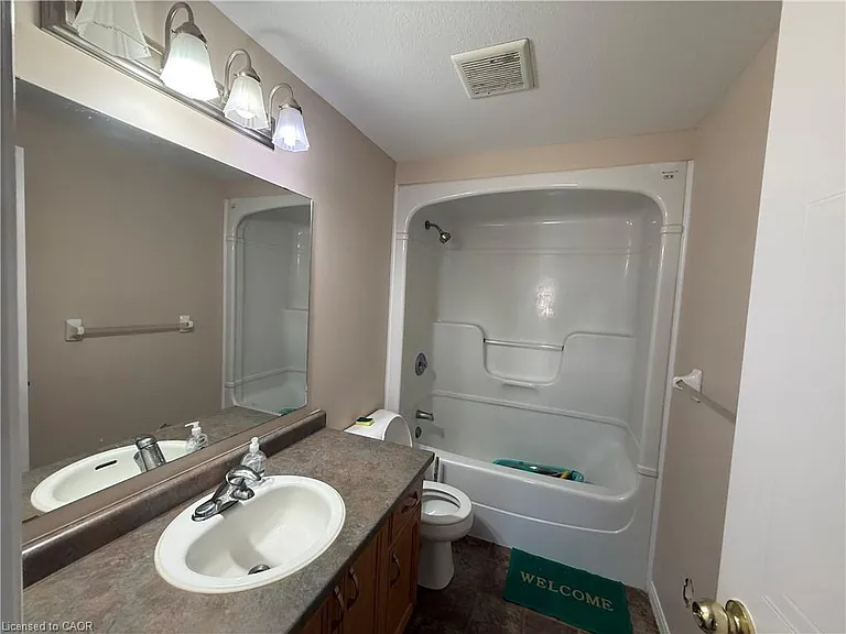 11 Hackberry St #1 — Photo 18