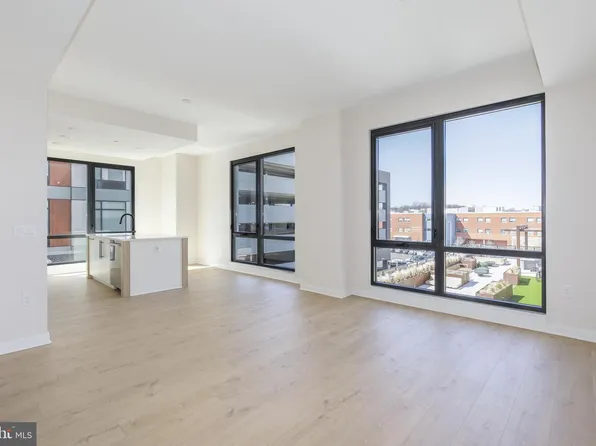 255 W Falls Station Boulevard Fls #302, Falls Church, VA 22046